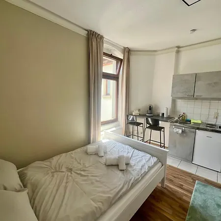 Location Centrum Near Hauptbahnhof, Bismarckplatz, Schloss * 하이델베르크